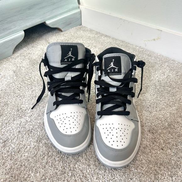 Custom Jordans - Picture 3 of 6